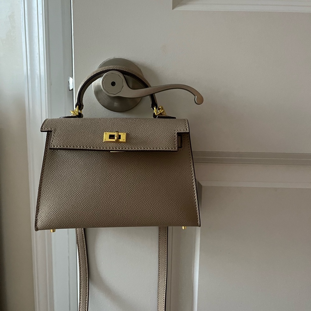 Hermes Kelly Style Elegant Tan Leather Handbag